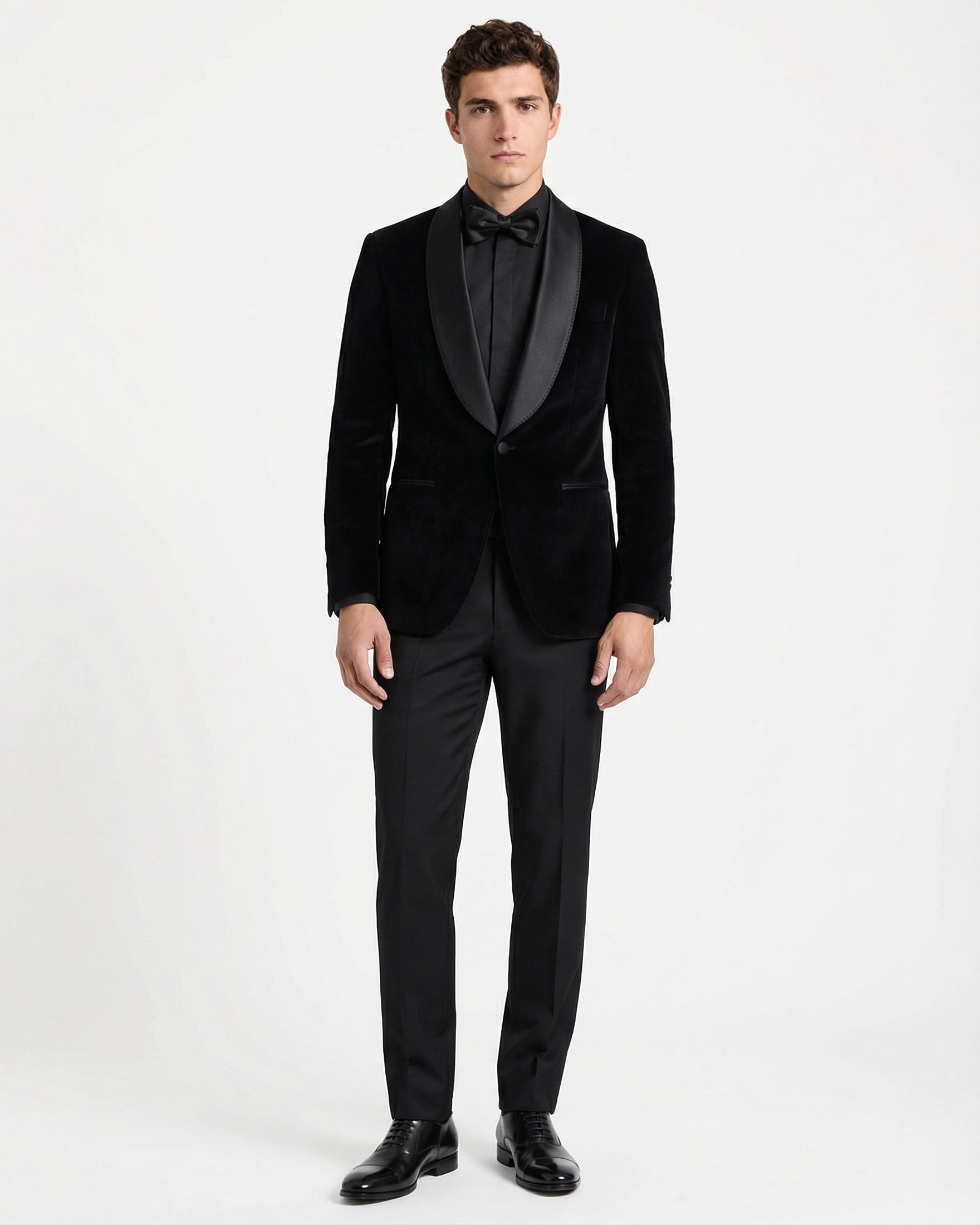 Esmoquin "Dinner Jacket" en Terciopelo Negro con Solapa Chal de Raso (Total Black)