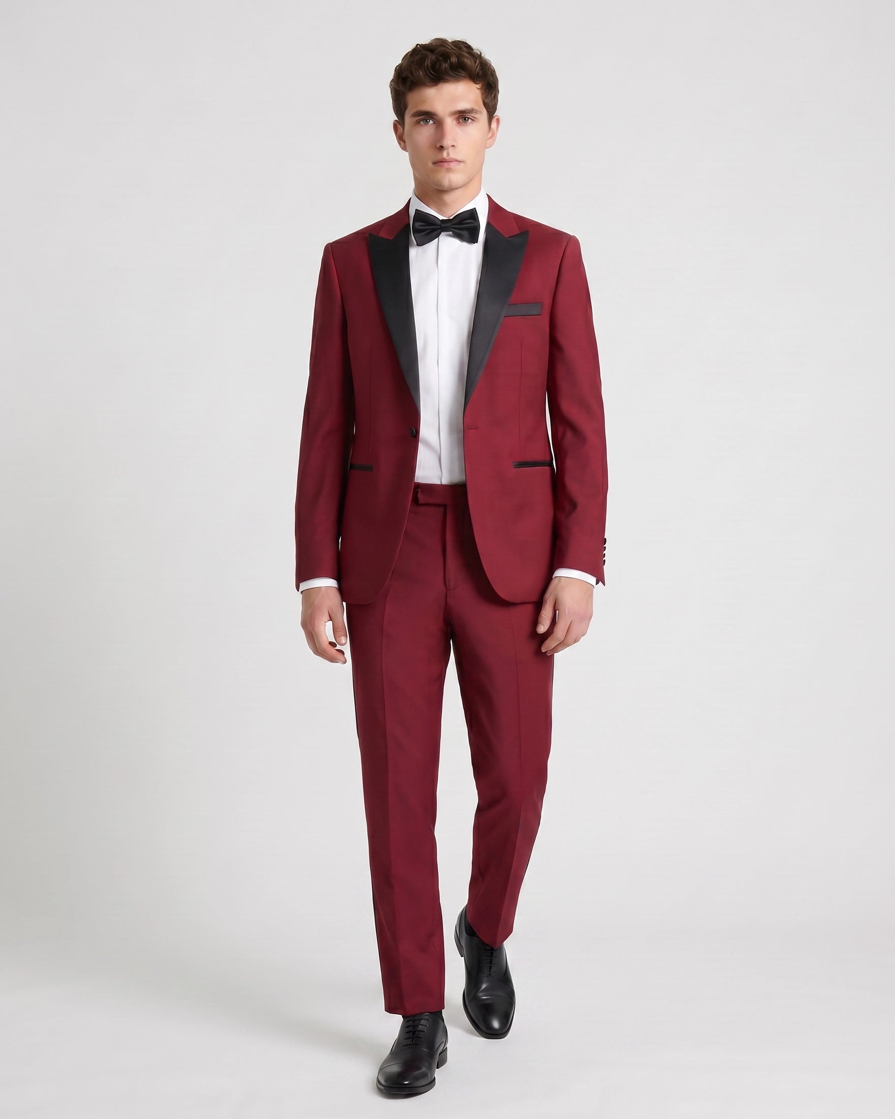 Esmoquin Burdeos “Rouge Noir” con Solapa Chal Negra