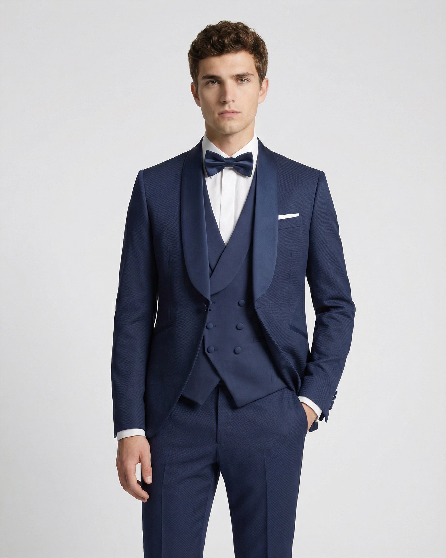 Traje de Novio "Estilo Smoking" Azul Marino con Solapa Redonda Satinada y Tejido Micro-Textura