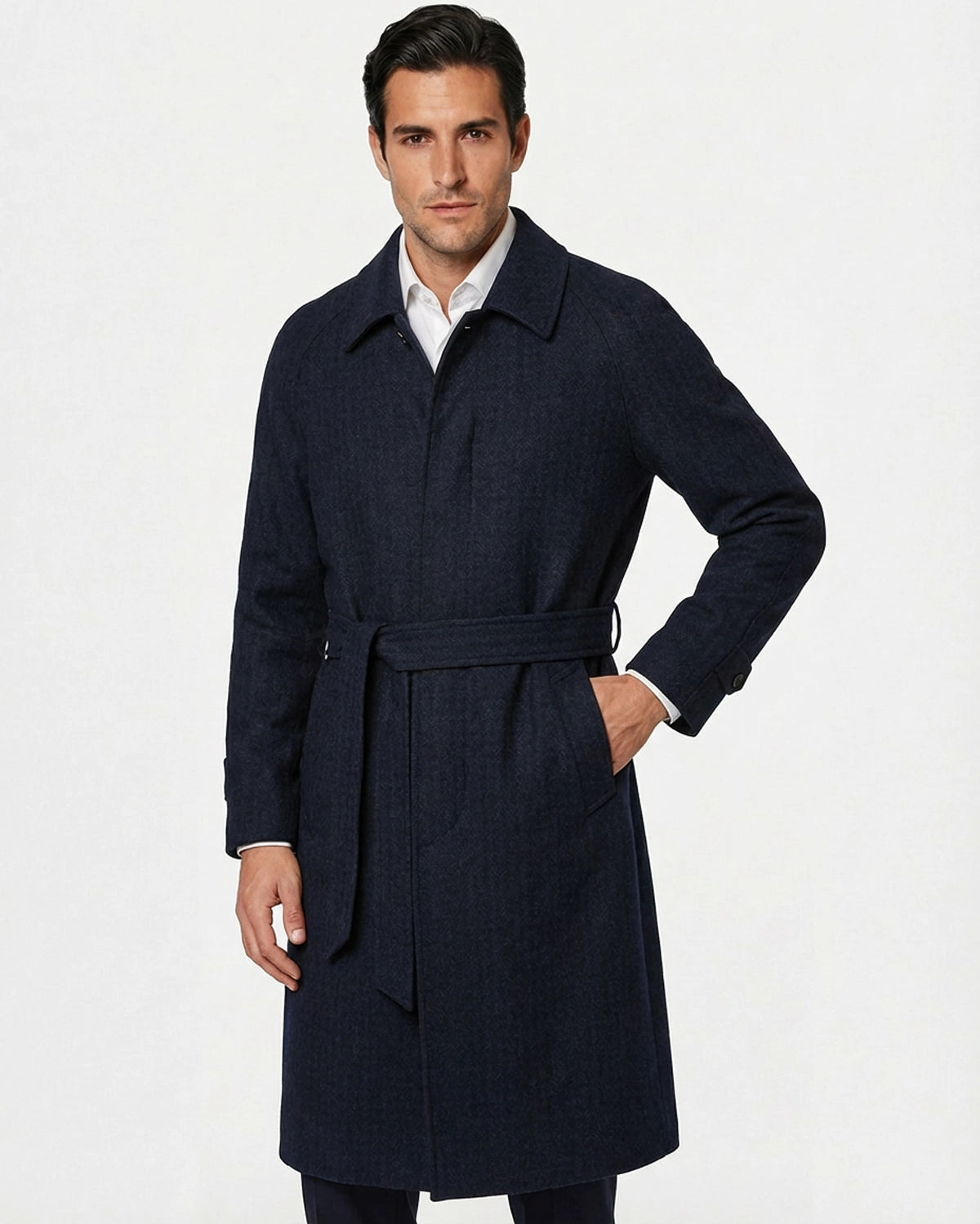 Abrigo de Lana a Medida Azul Marino con Cinturón y Manga Raglán (Estilo "Belted Overcoat")