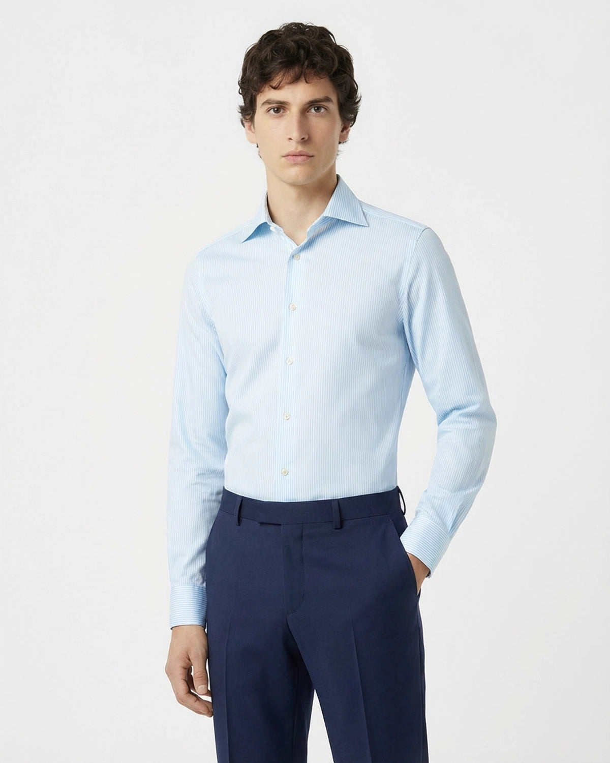 Camisa a Medida de Algodón Premium a Rayas Finas Azul Cielo con Cuello Italiano