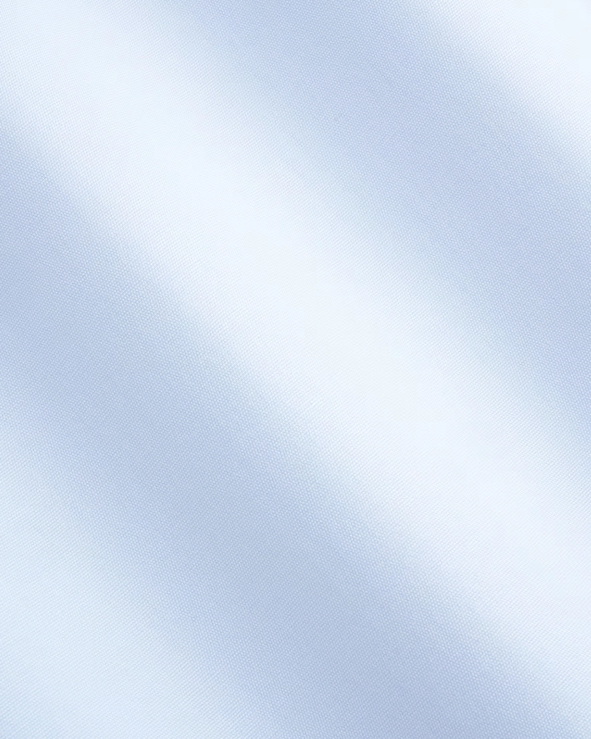 Camisa a Medida Azul Cielo en Royal Twill (Sarga): Brillo Sutil y Tacto de Seda