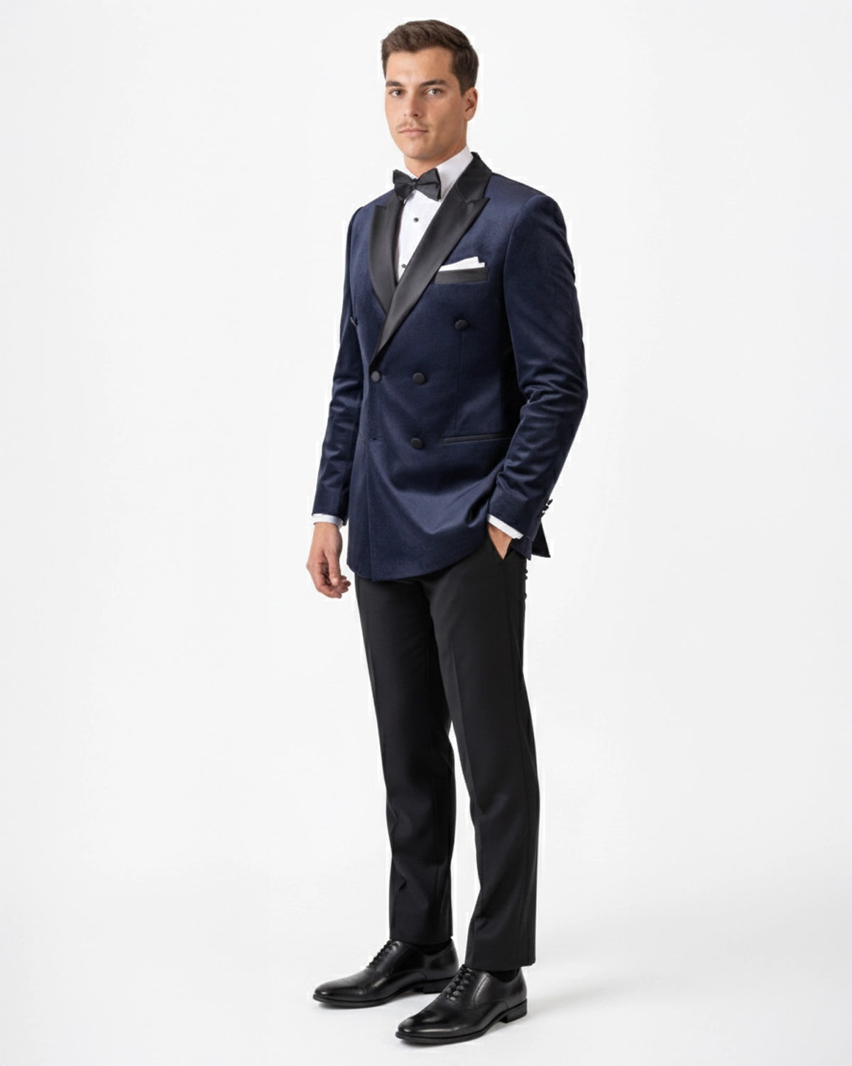 Esmoquin Cruzado "Dinner Jacket" a Medida Azul Noche Texturizado con Solapa de Pico Negra