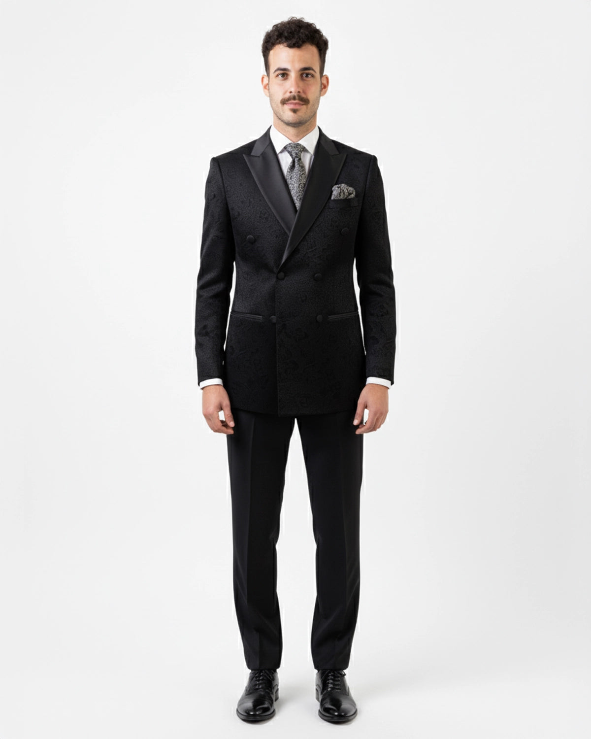 Esmoquin Cruzado de Novio a Medida Negro en Tejido Jacquard Paisley con Solapas de Raso