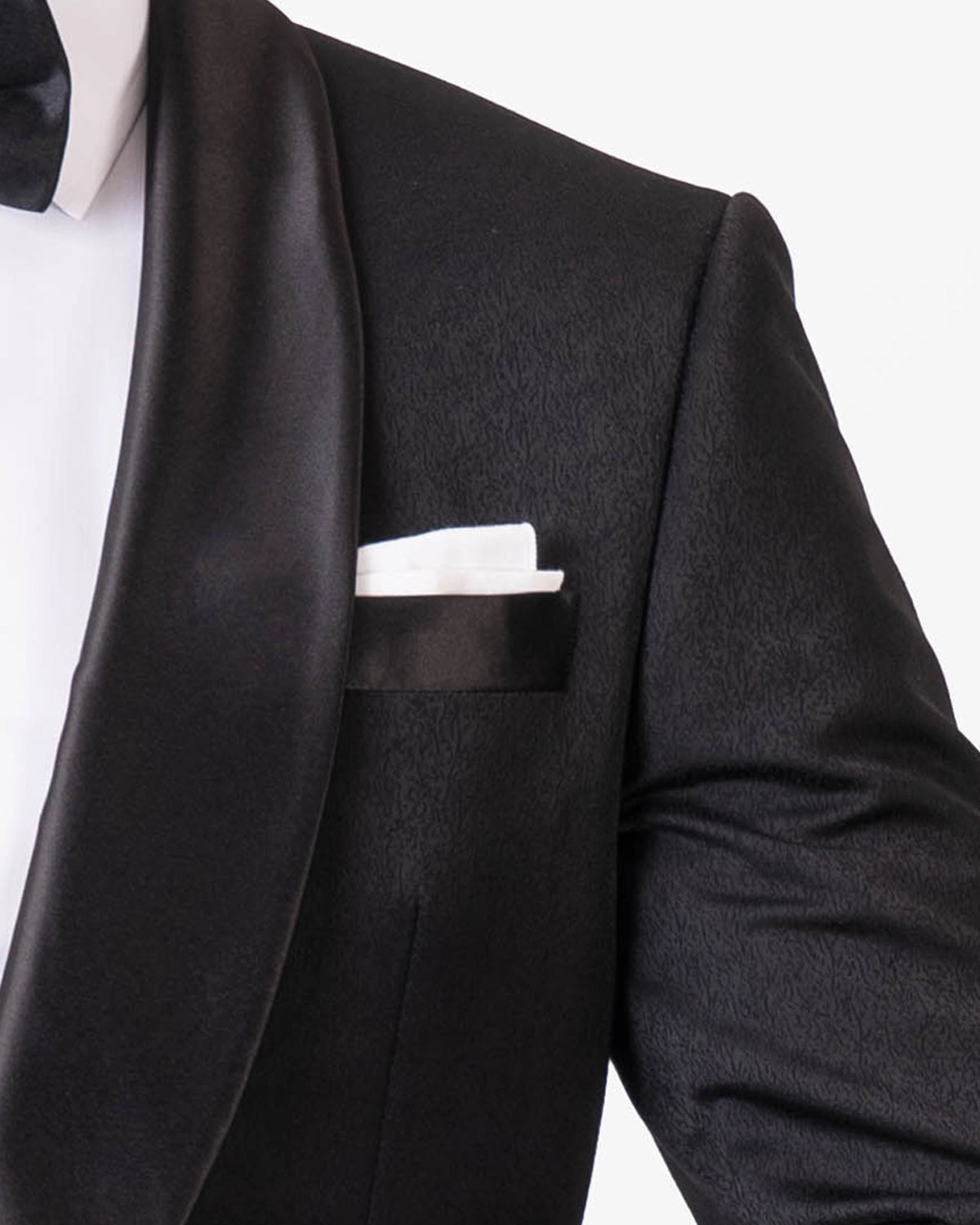 Esmoquin Negro con Trama