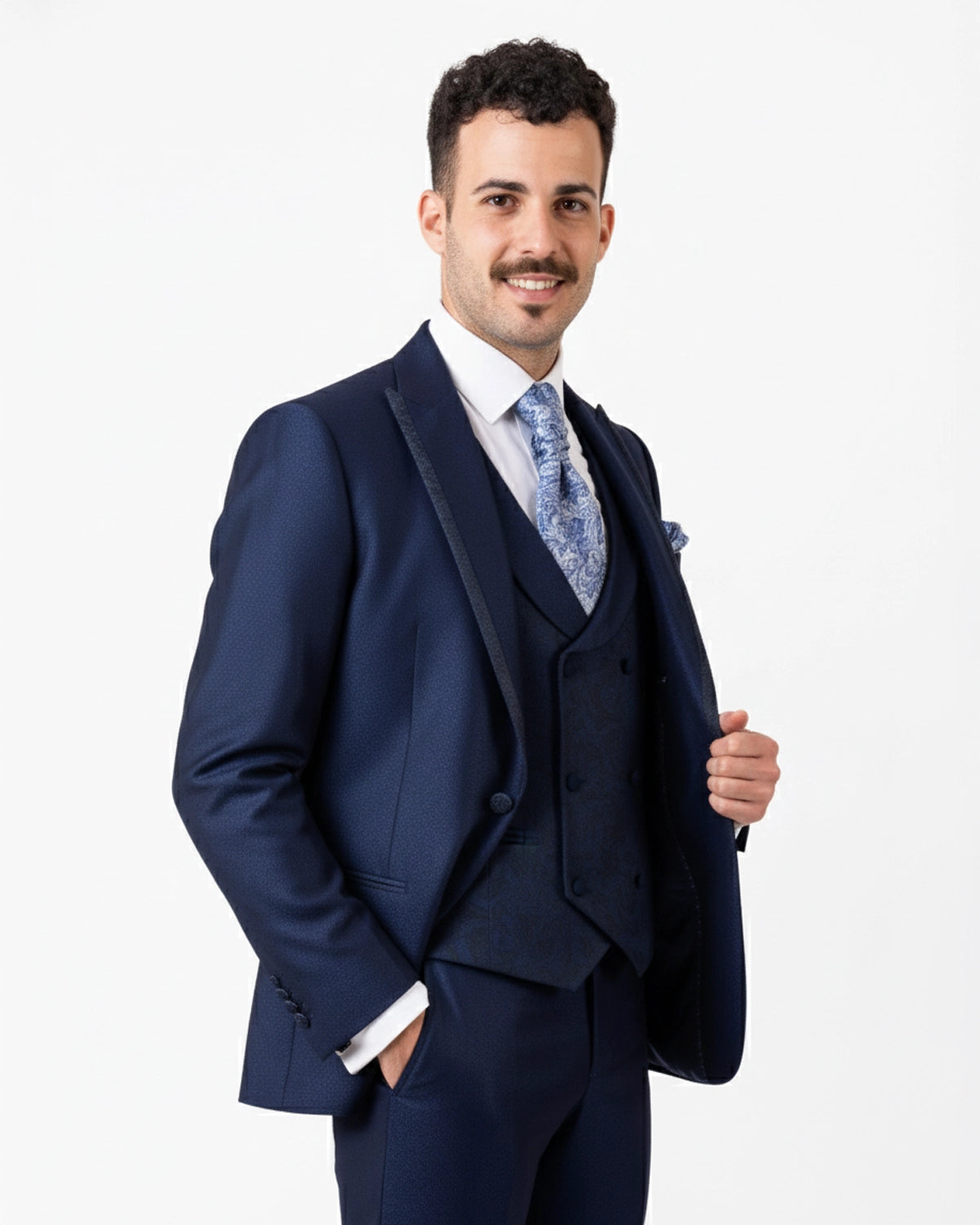 Traje Novio Azul con Ribete