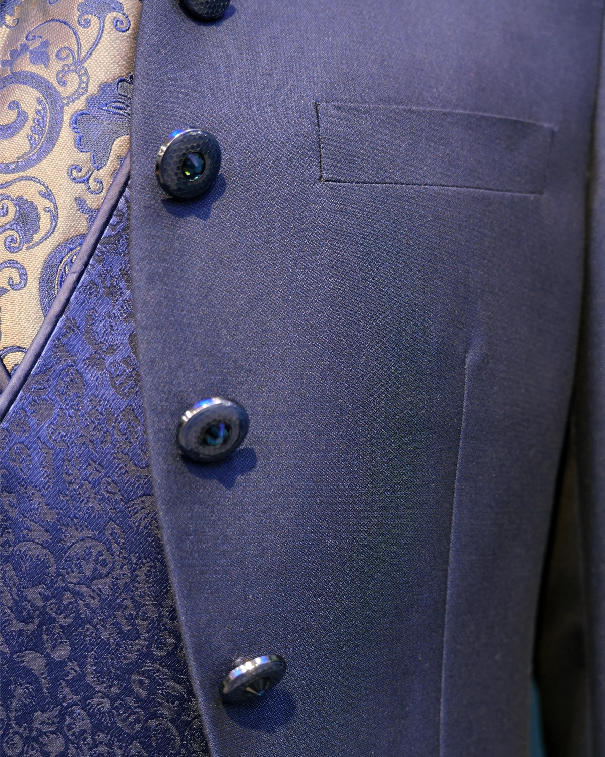 Levita de Novio a Medida Cuello Mao "Estilo Napoleón" Azul Marino con Botones Joya