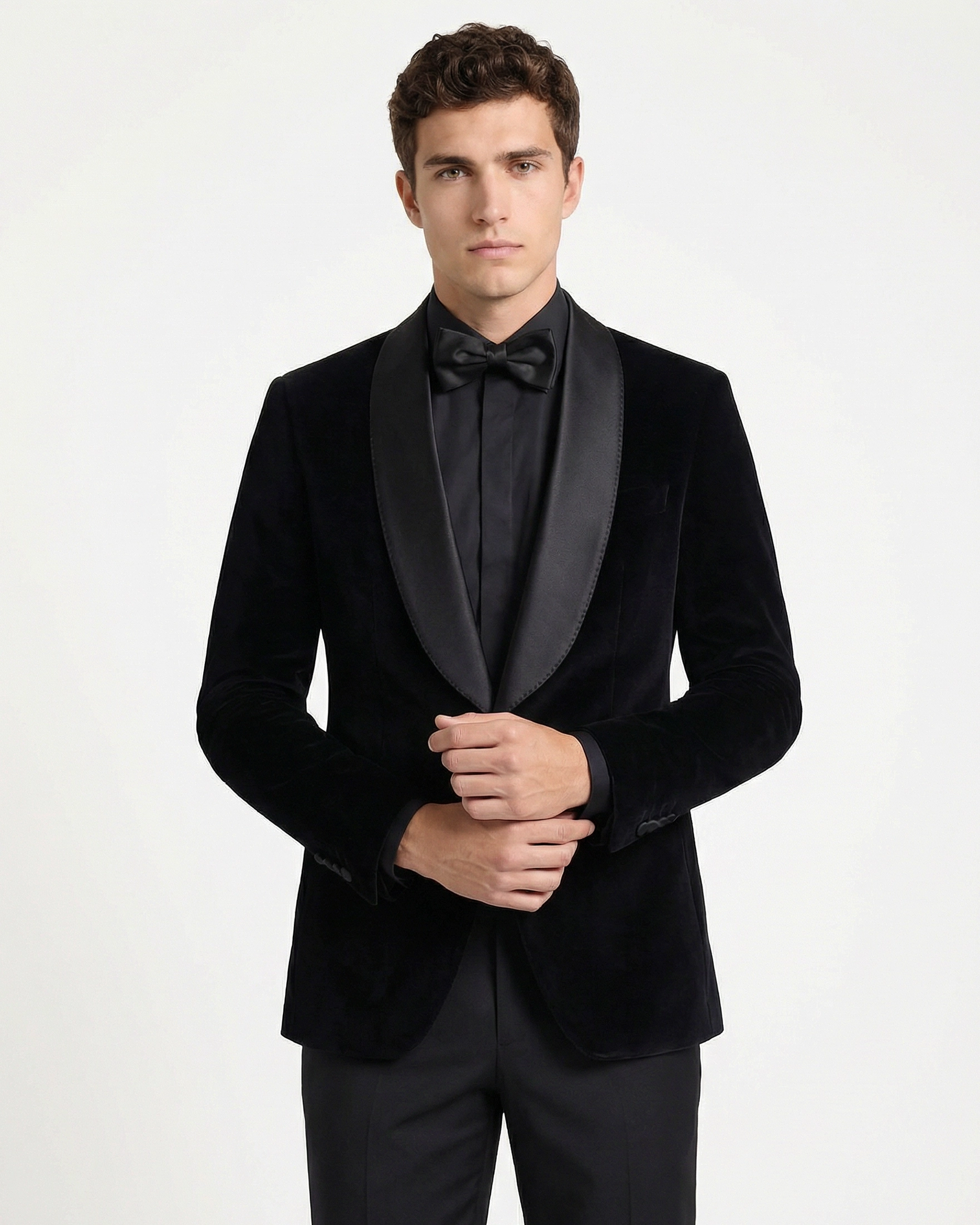Esmoquin "Dinner Jacket" en Terciopelo Negro con Solapa Chal de Raso (Total Black)