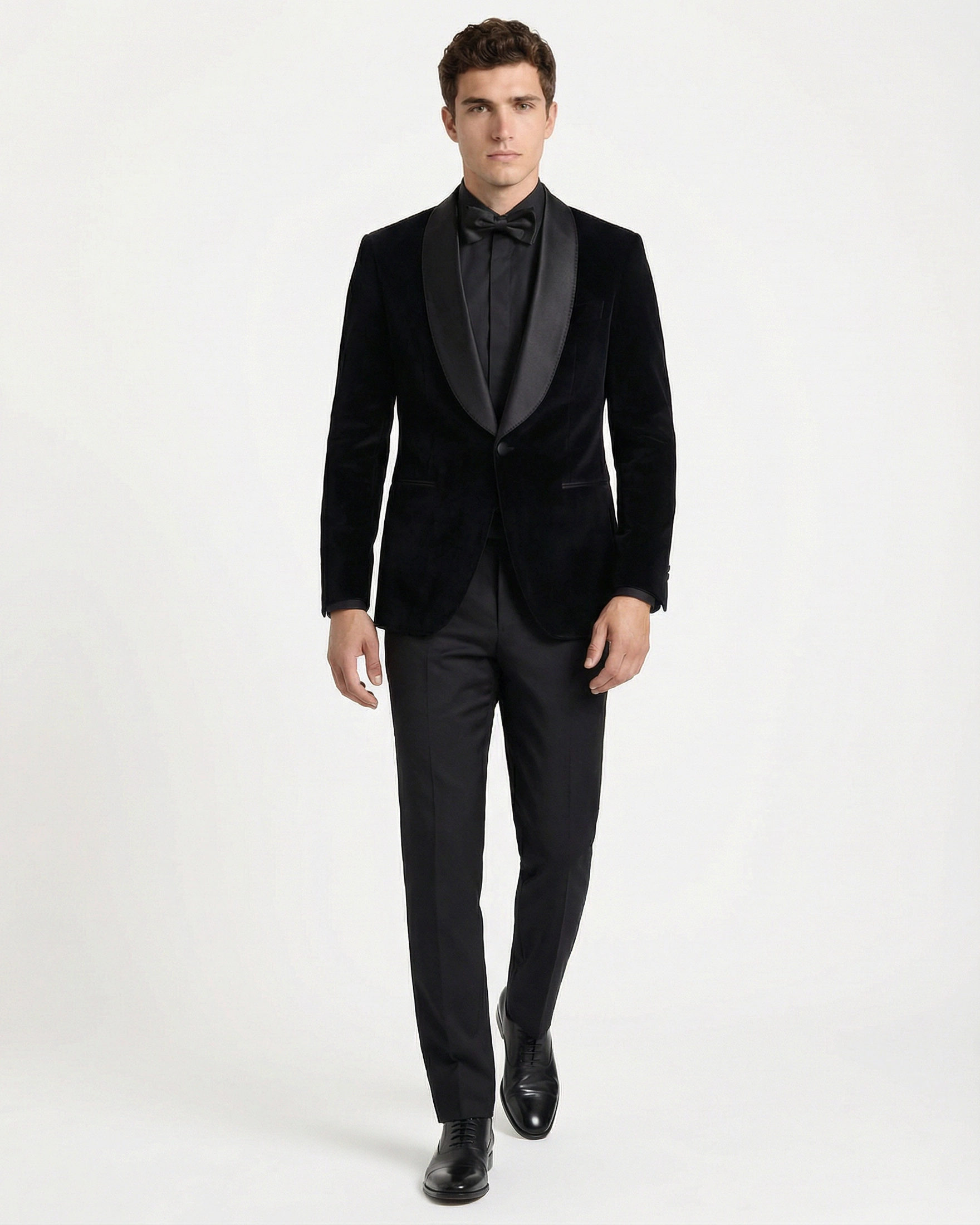 Esmoquin "Dinner Jacket" en Terciopelo Negro con Solapa Chal de Raso (Total Black)