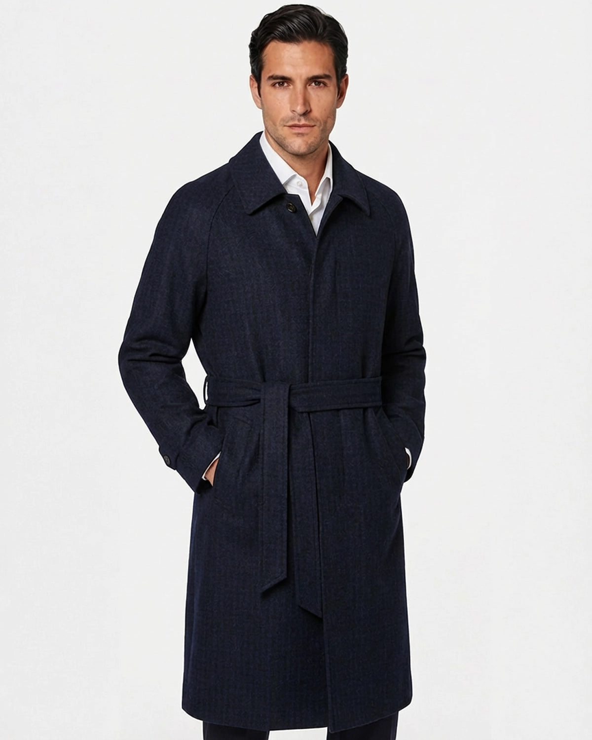 Abrigo de Lana a Medida Azul Marino con Cinturón y Manga Raglán (Estilo "Belted Overcoat")