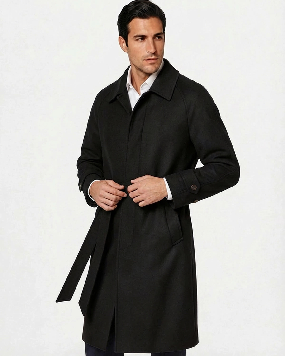 Abrigo de Lana a Medida Negro Profundo (Mate) con Cinturón y Manga Raglán