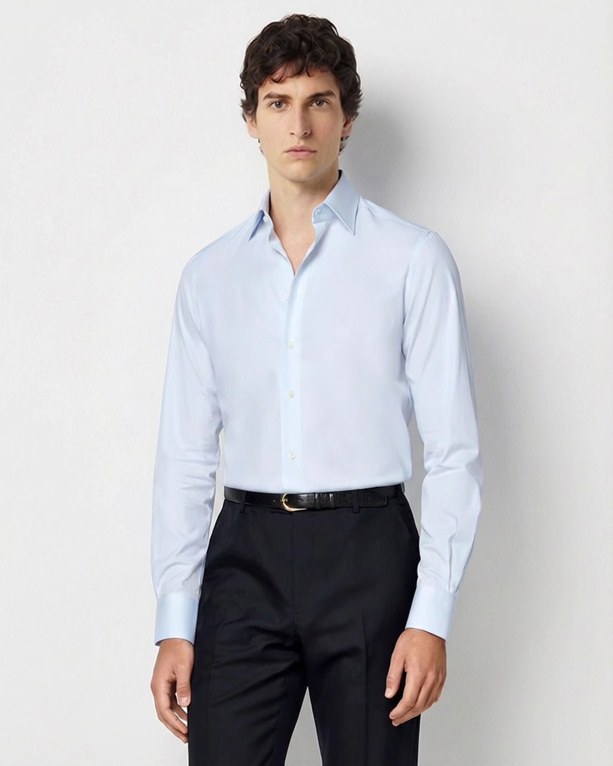 Camisa a Medida Azul Cielo en Royal Twill (Sarga): Brillo Sutil y Tacto de Seda