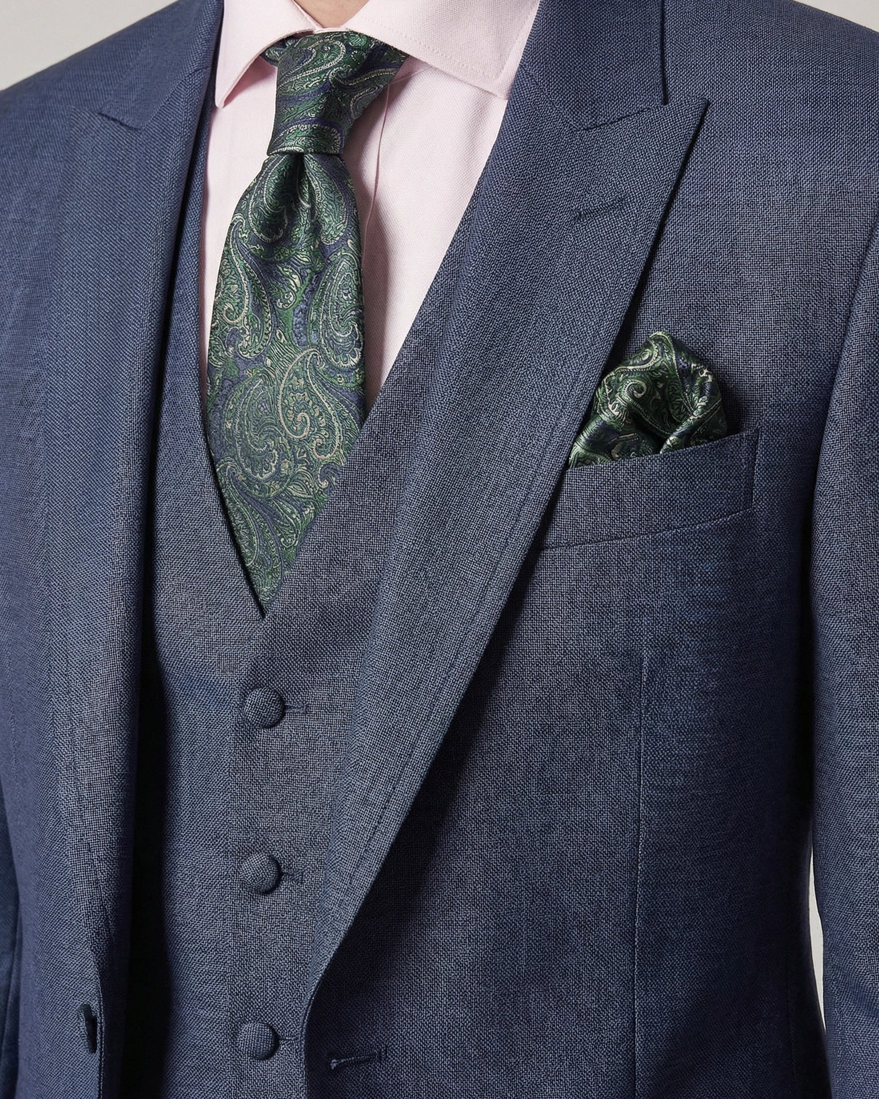 Traje de Novio 3 Piezas en Azul Grisáceo (Airforce Blue) con Solapas de Punta