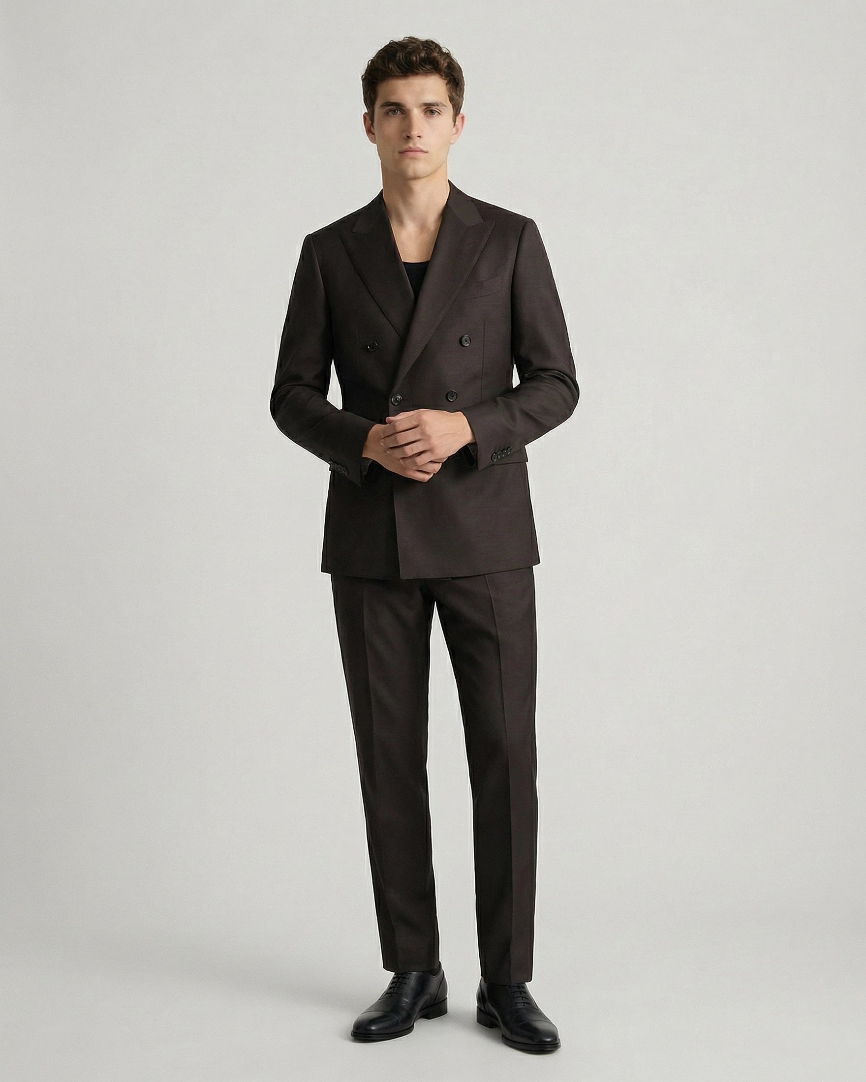 Traje Cruzado en Marrón Café Oscuro: La Nueva Sastrería