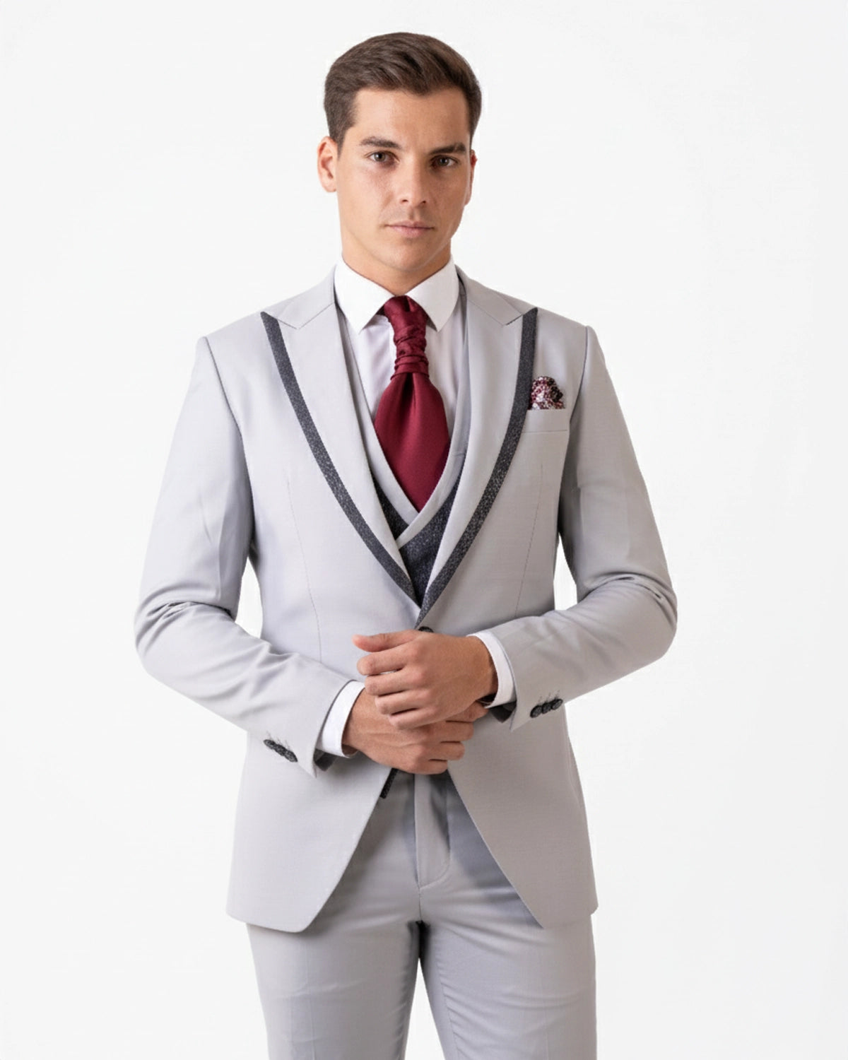 Traje novio gris con ribete