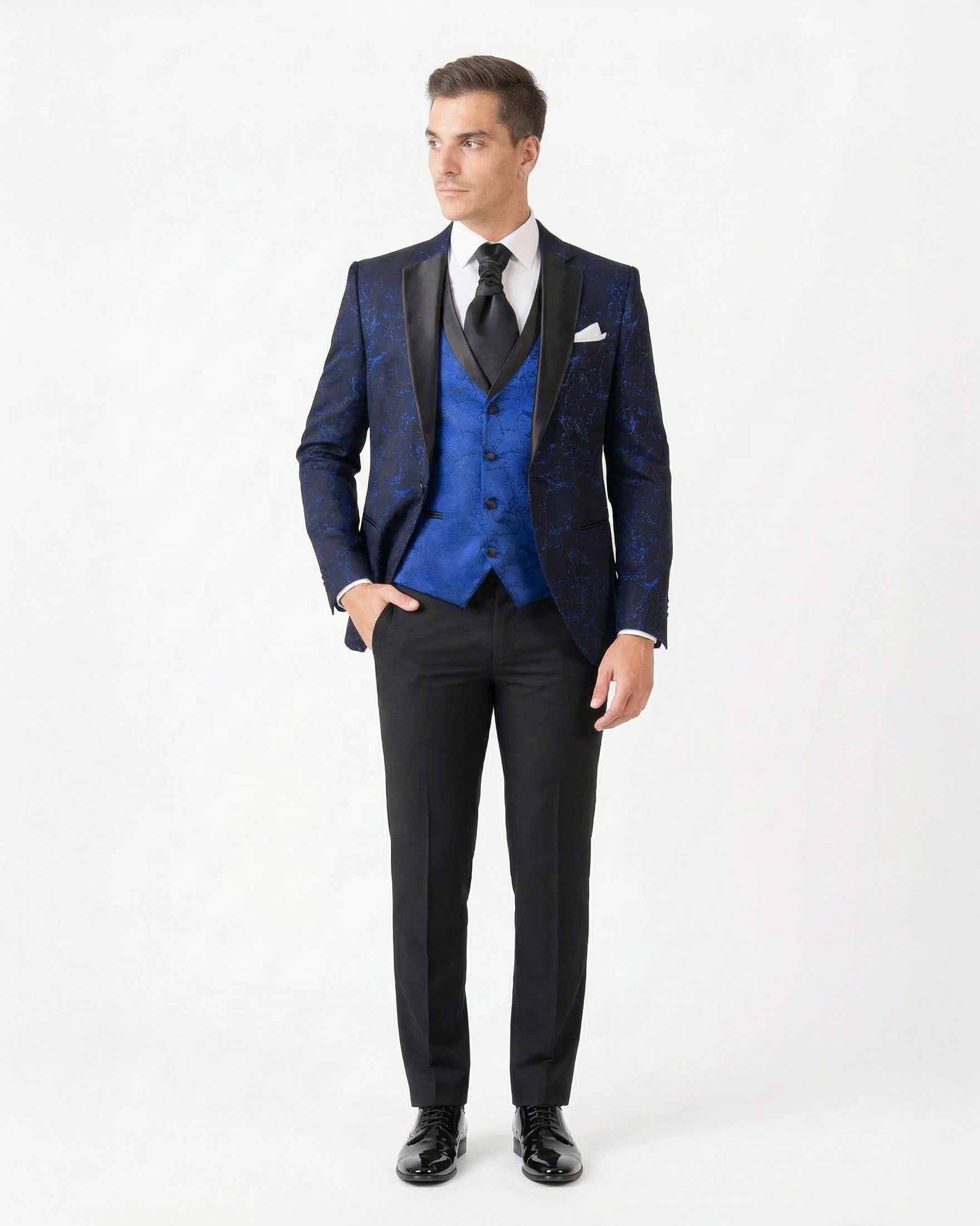 Esmoquin de Novio "Fantasía" en Azul Eléctrico con Estampado Abstracto y Solapas de Raso Negro